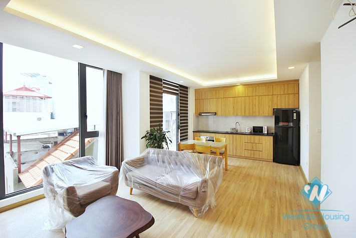Nice serviced apartment for rent in Dang Thai Mai, Tay Ho, Ha Noi